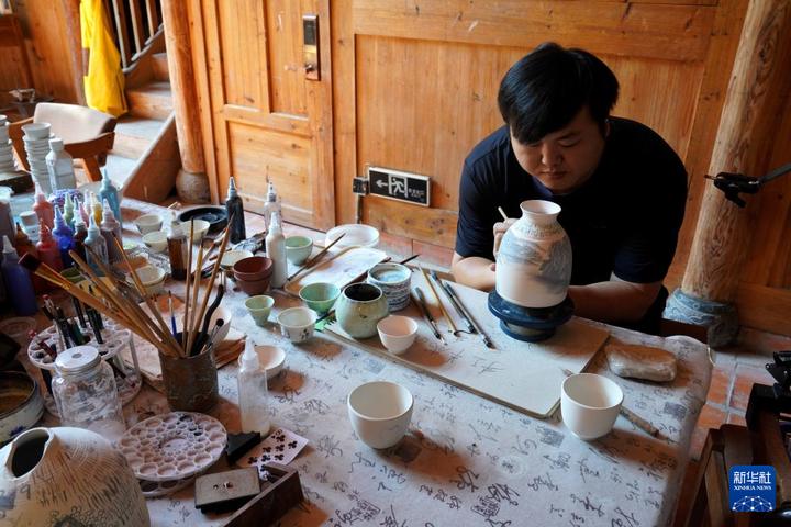 福建下党村：青年匠人以非遗技艺赋能乡村振兴