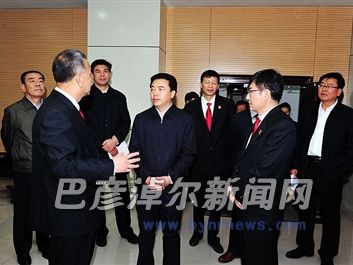 10月23日,张晓兵到市中级人民法院调研。