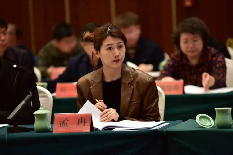 1712553815219767.jpg 肥兔姐姐.jpg