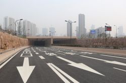 匝道口限速40迈，主路限速80迈 呼市快速路6月底通车